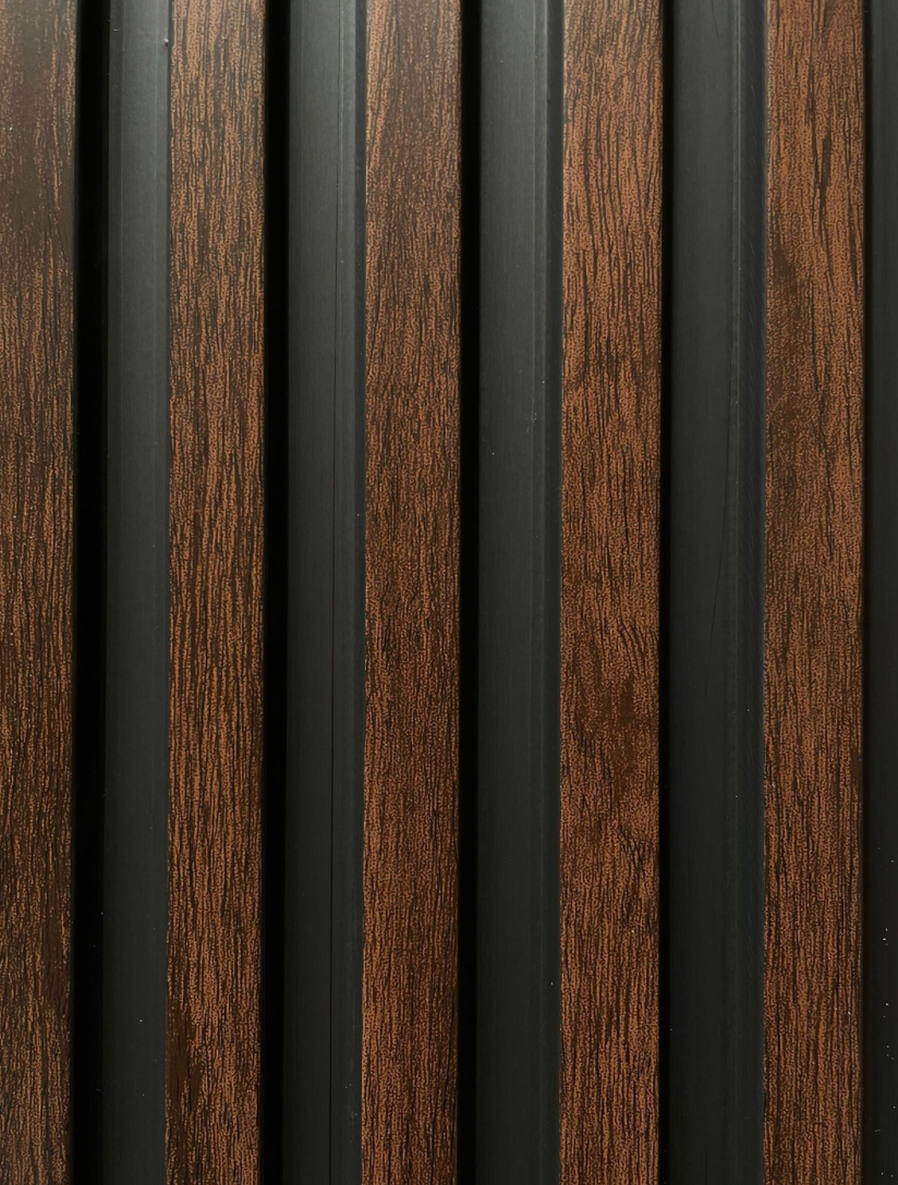 LAMBRÍN COLOR: PAROTA NEGRO / WPC