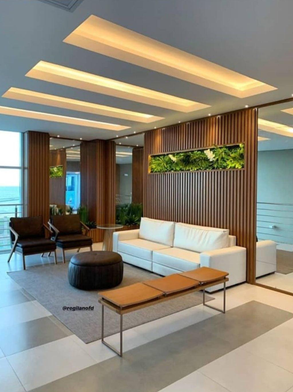 LAMBRÍN COLOR ENCINO ROJO